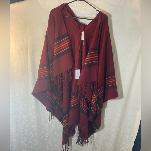 NWT The Paper Store Mia & Tess Justdo Ruana Red Holiday Plaid Trim Hood - Picture 8 of 13